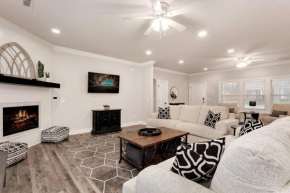 Modern Farmhouse - 2 Minute Bike to Slaughter Pen Trailhead - DTWN Bentonville